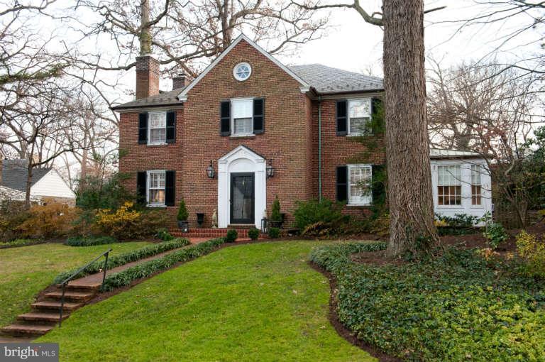 105 Goodale Road Baltimore, MD 21212 - Photo 1 of 27 a front view of a house with a yard and trees
