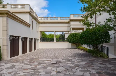 $19,800,000 | 5801 Moss Ranch Road, Pinecrest, FL 33156