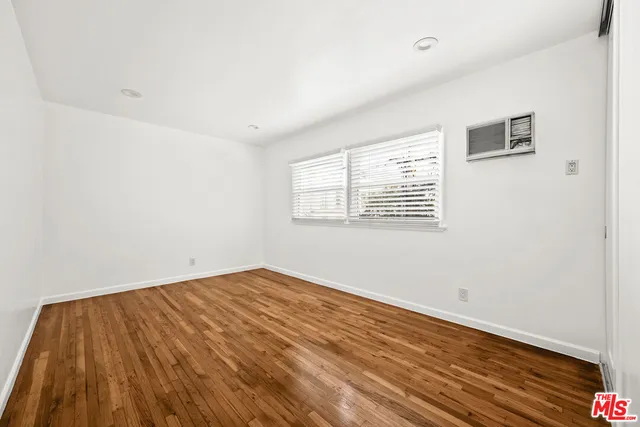 $2,995 | 502 Smithwood Drive, Unit 1/4, Beverly Hills, CA 90212