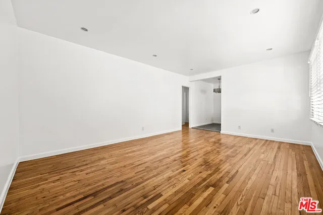 $2,995 | 502 Smithwood Drive, Unit 1/4, Beverly Hills, CA 90212