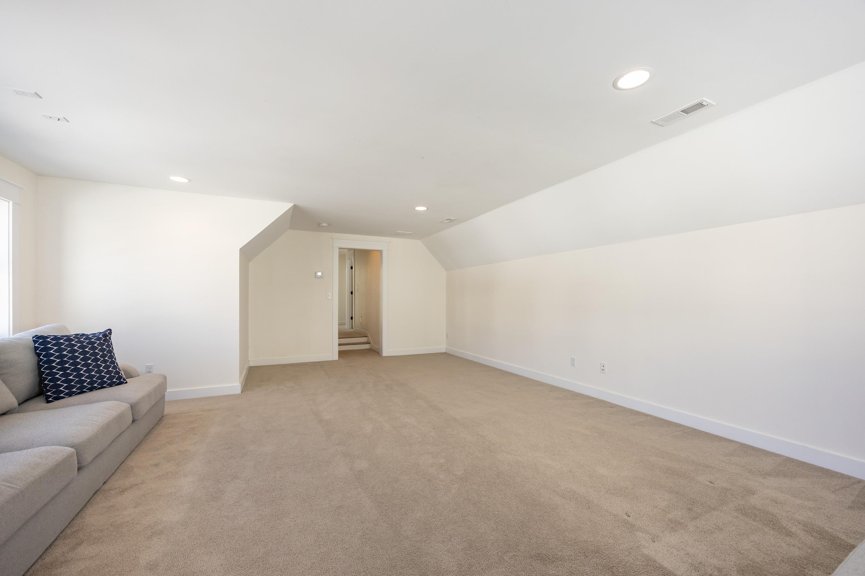 14 Eisenhower Drive Rochester, NH 03867 - Photo 27 of 33