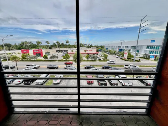 $145,000 | 13500 Northeast 3rd Court, Unit 412, North Miami, FL 33161