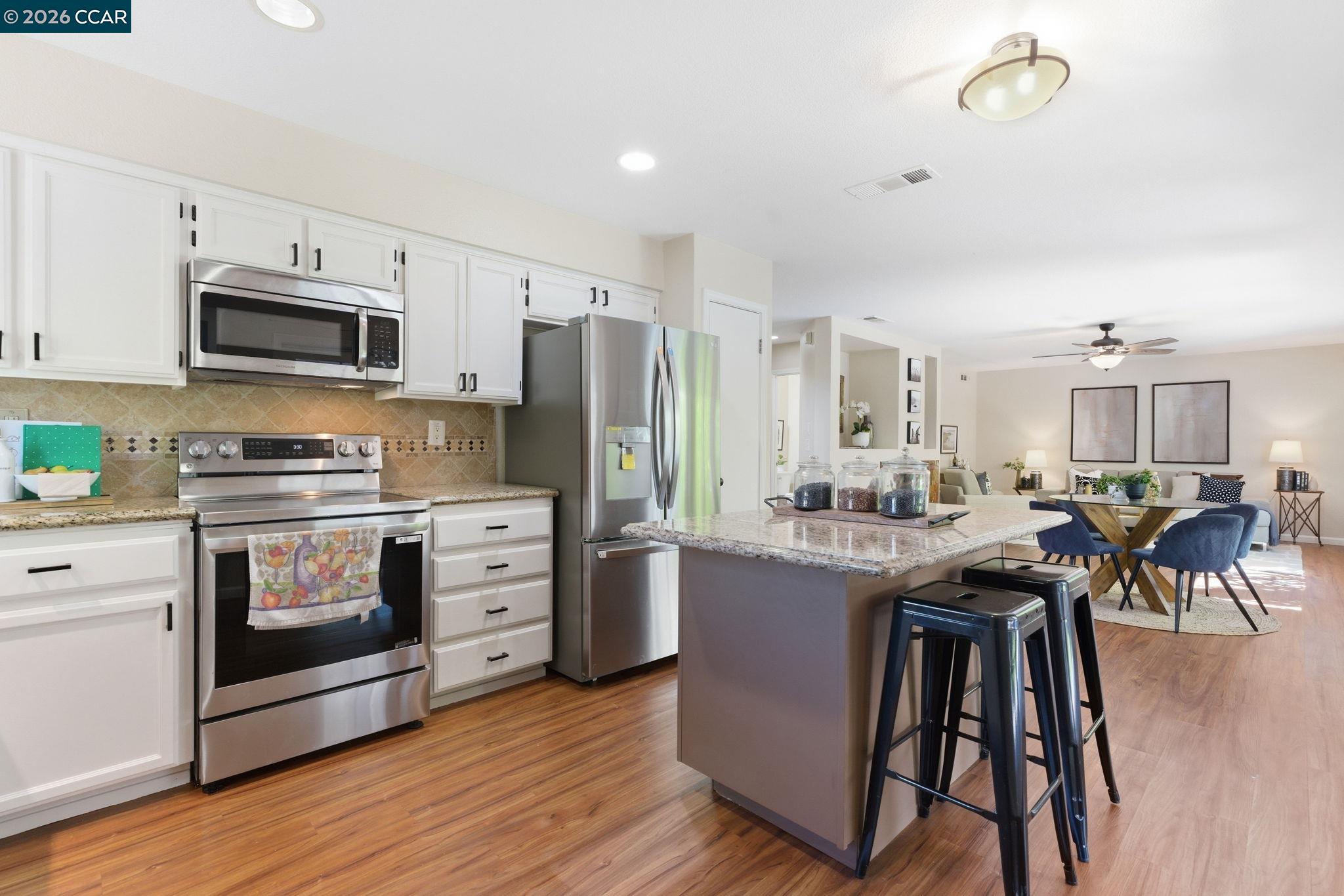 405 Southwest Tradewinds Court Bay Point, CA 94565 - Photo 17 of 60