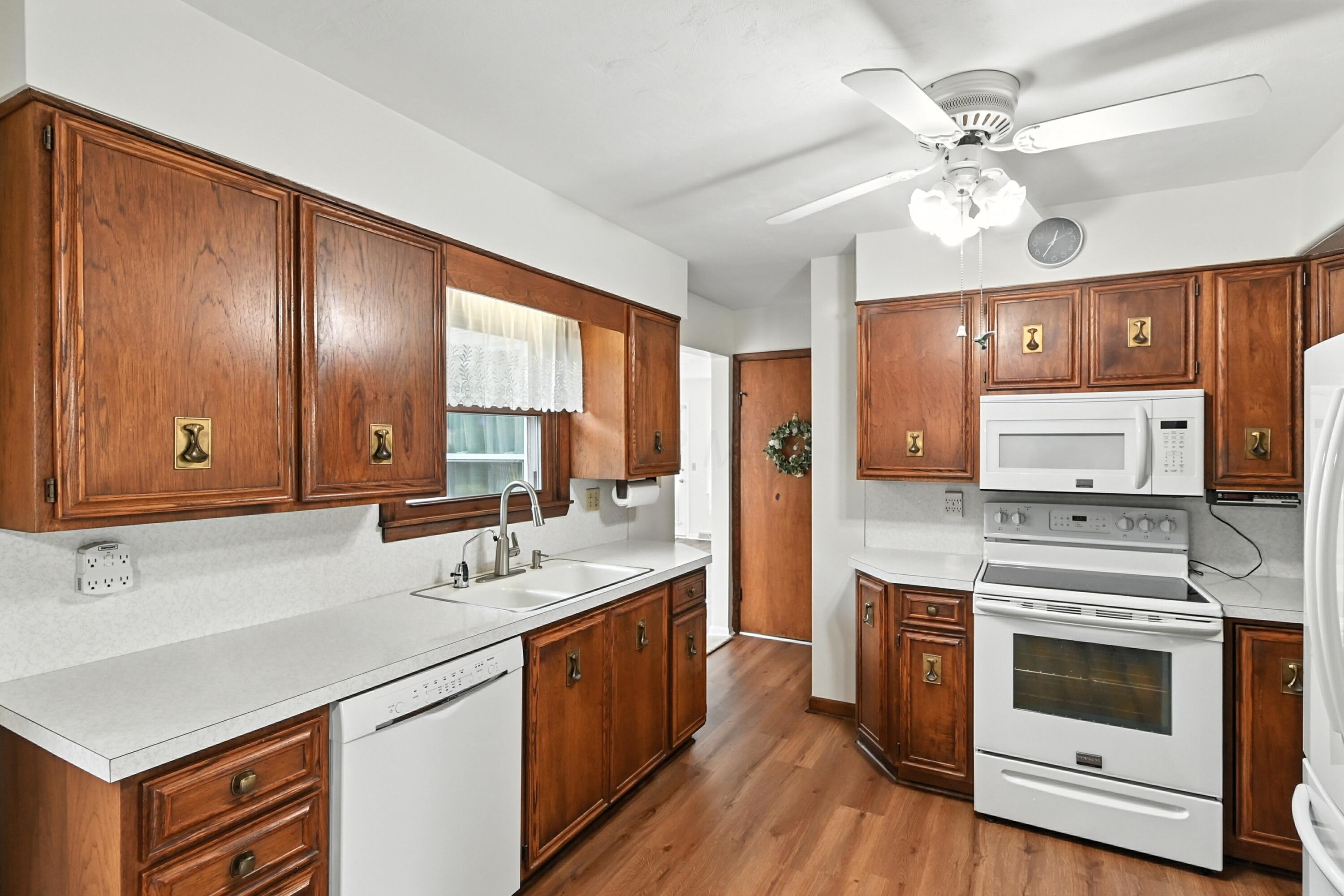 1253 Knapp Road Mansfield, OH 44907 - Photo 5 of 28 Photo Aug 07 2025, 12 35 26 PM (1)
