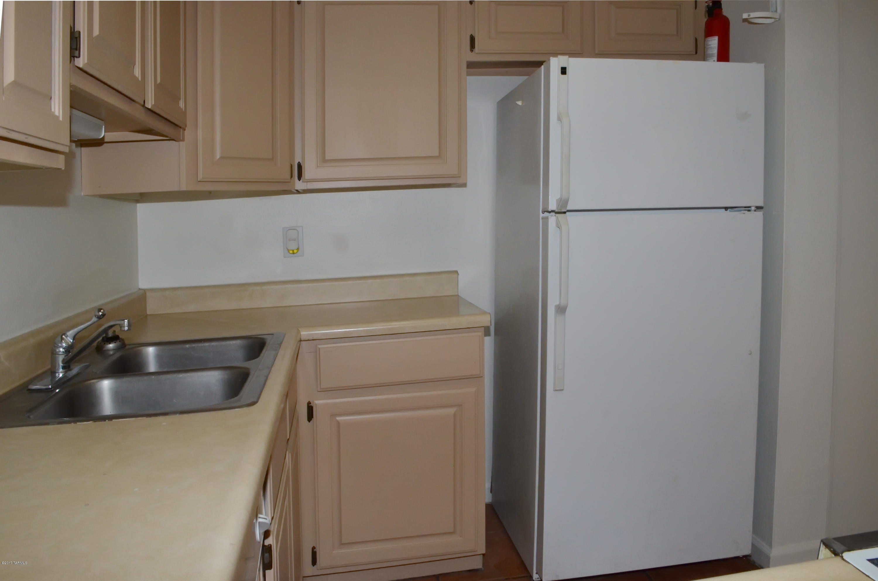 1949 North Swan Road, Unit 17 Tucson, AZ 85712 - Photo 22 of 34