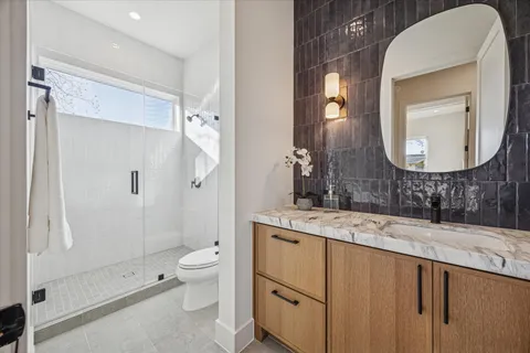$1,395,000 | 107 East 24th Street, Houston, TX 77008