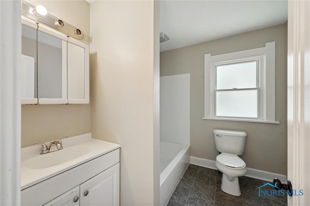3848 Bellevue Road Toledo, OH 43613 - Photo 32 of 49 Gallery Image 32