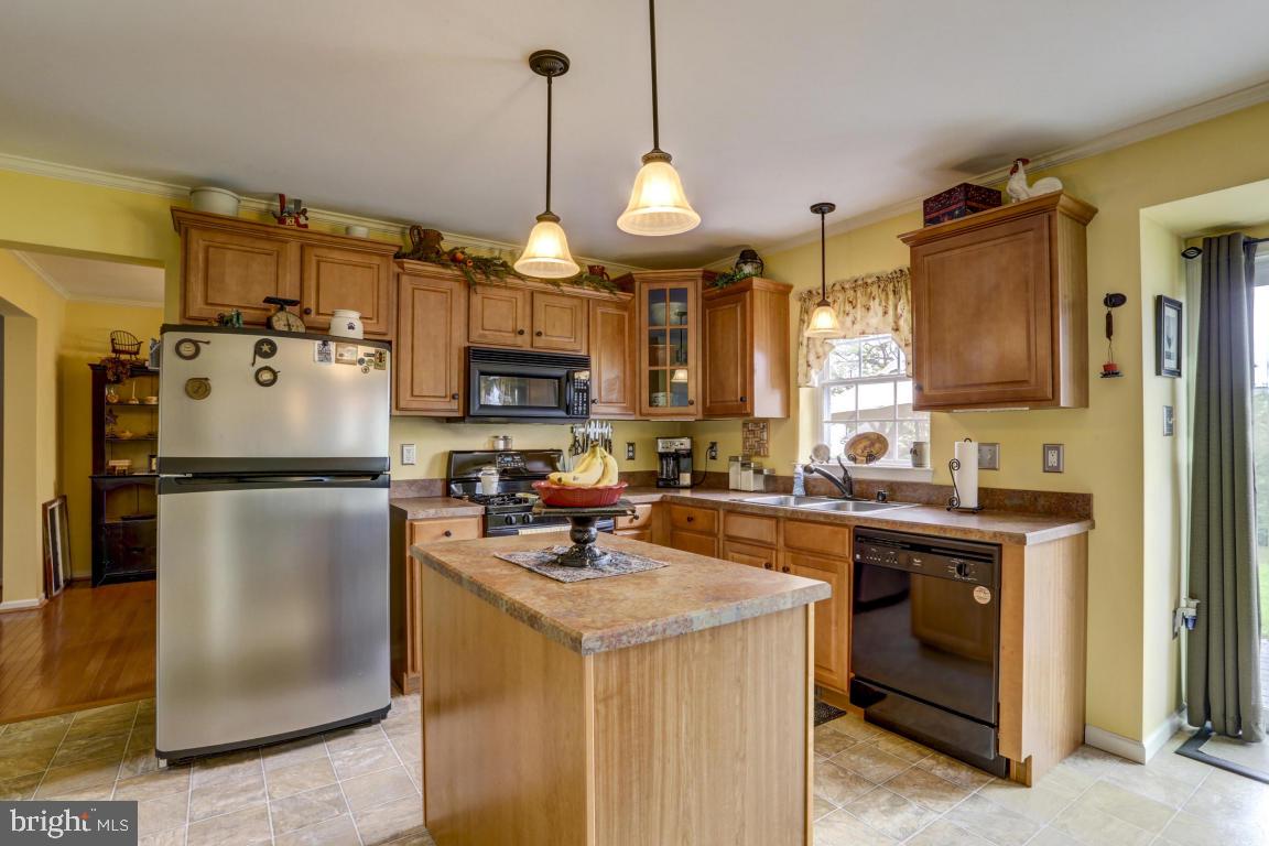 211 Deerfield Lane Lititz, PA 17543 - Photo 22 of 47 Gallery Image 22