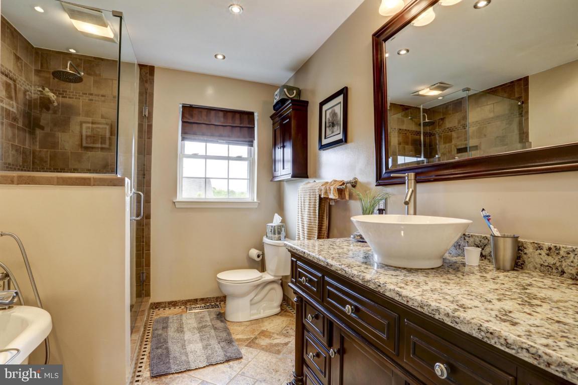 211 Deerfield Lane Lititz, PA 17543 - Photo 39 of 47 Gallery Image 39