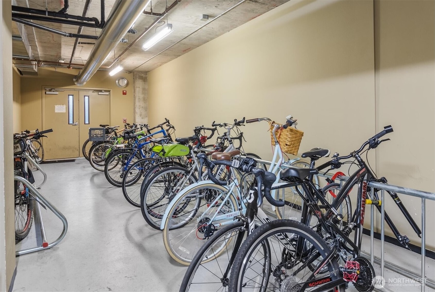 4422 Bagley Avenue North, Unit 108 Seattle, WA 98103 - Photo 23 of 26