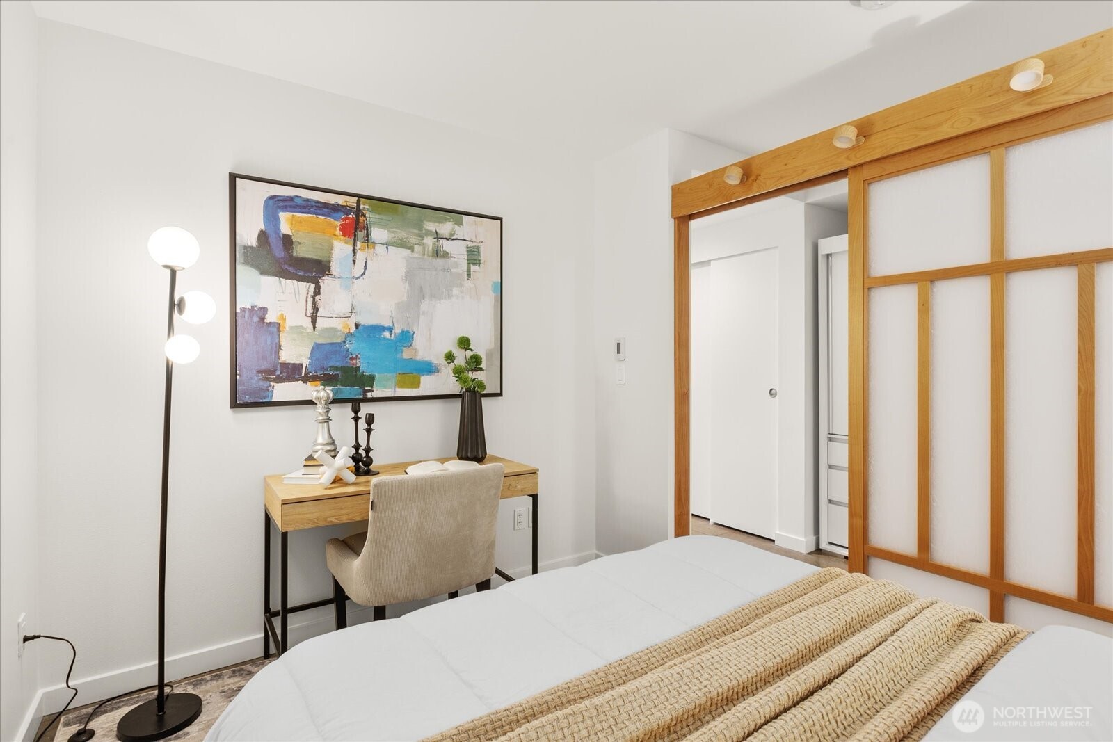 4422 Bagley Avenue North, Unit 108 Seattle, WA 98103 - Photo 4 of 26