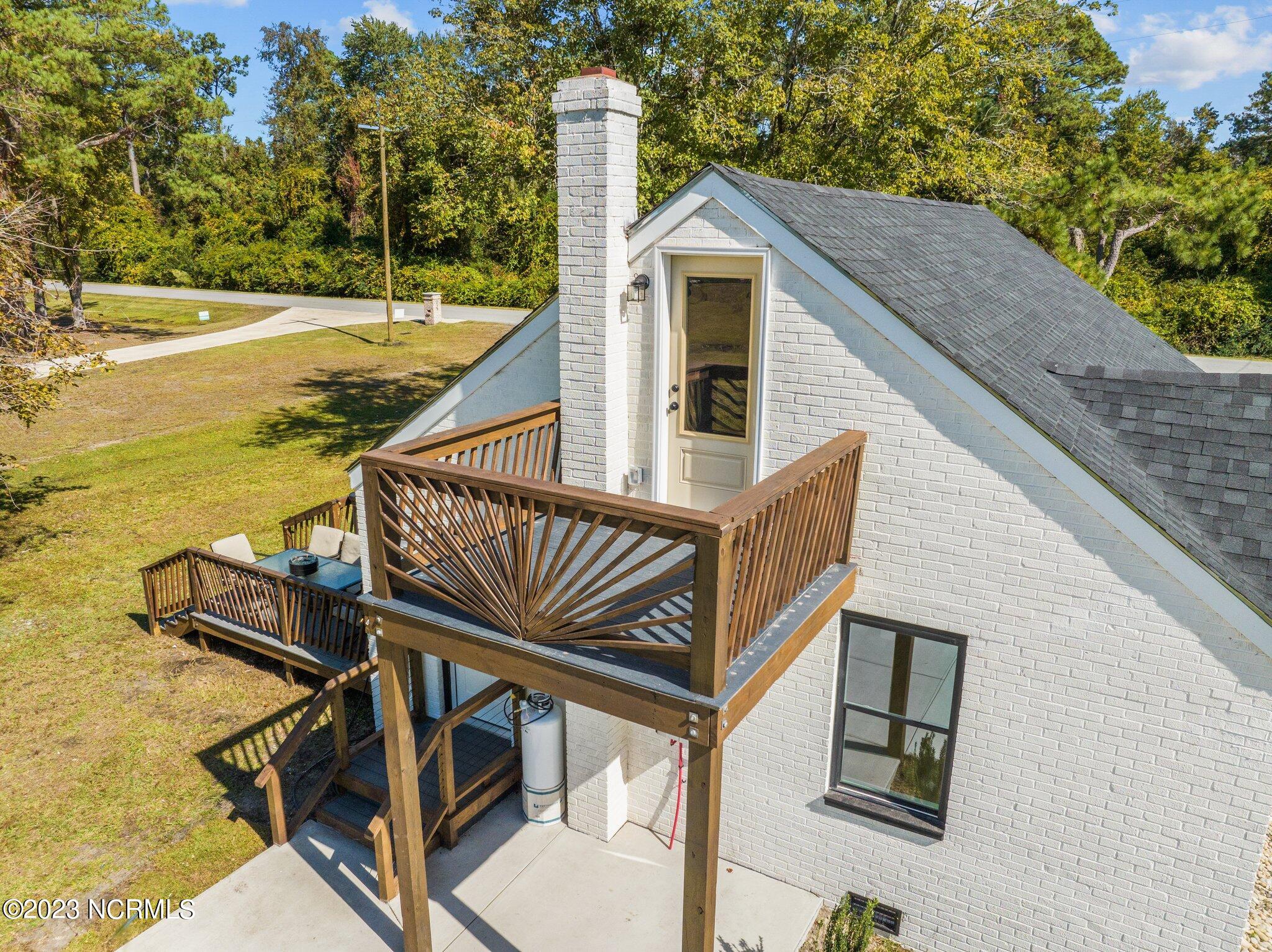 201 Riverside Drive New Bern, NC 28560 - Photo 25 of 35 34-web-or-mls-DJI_0021