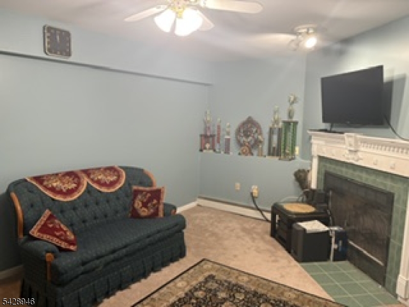 276 Edwards Road Parsippany, NJ 07054 - Photo 9 of 17