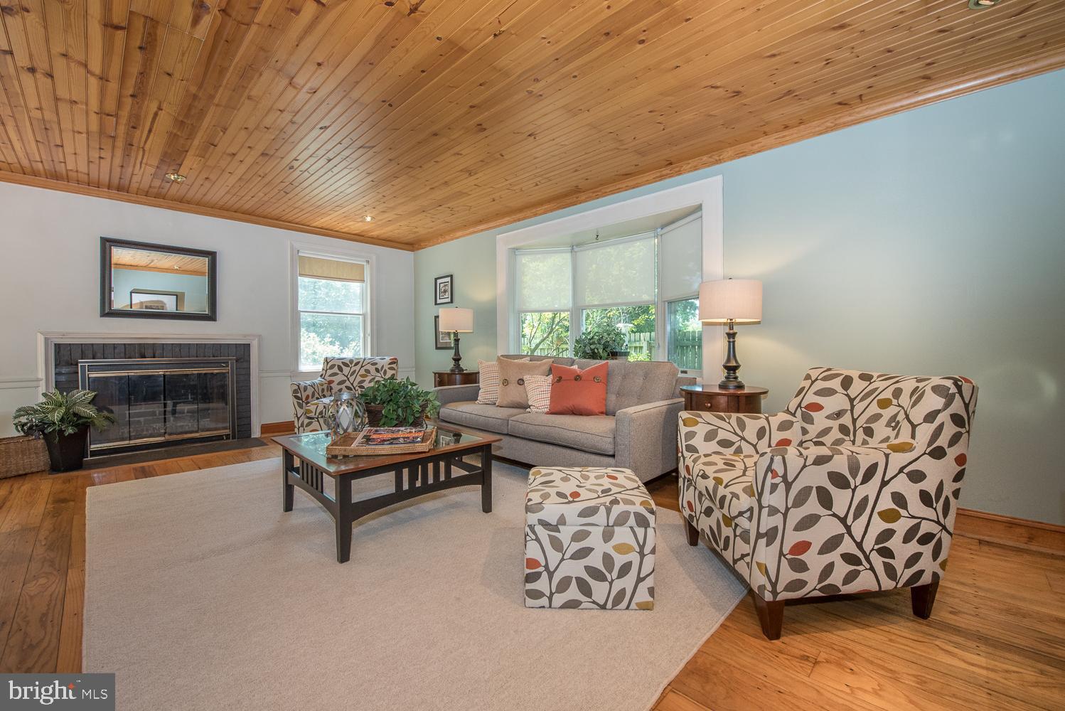 965 Conestoga Road Berwyn, PA 19312 - Photo 14 of 35 Family Room w/ random width hardwood floors