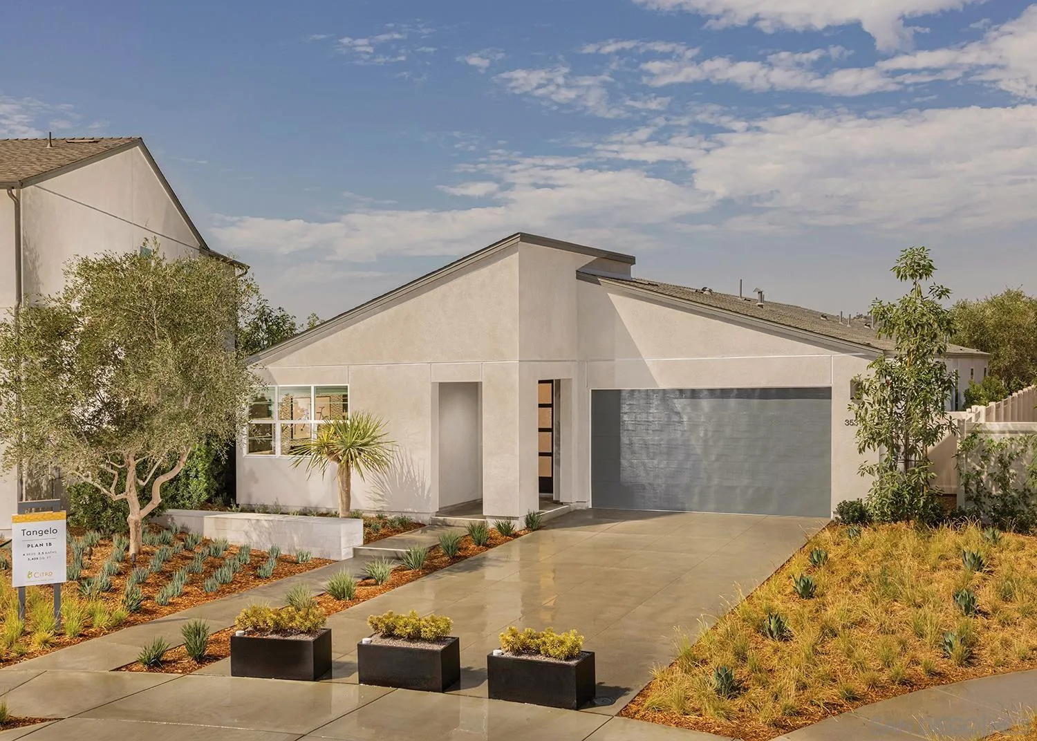 35310 Ponderosa Place Fallbrook, CA 92028 - Photo 2 of 7 front view of a house with a outdoor space