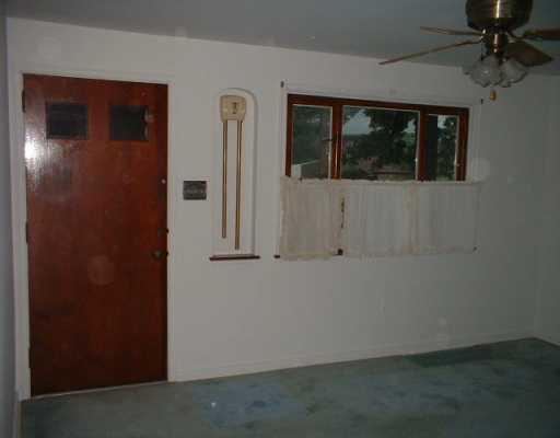1598 Old Brodhead Road Monaca, PA 15061 - Photo 6 of 8 Living Room.