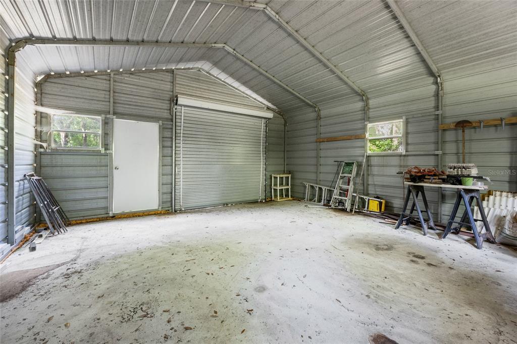 2780 County Road 575 Bushnell, FL 33513 - Photo 29 of 57 a view of a room with furniture