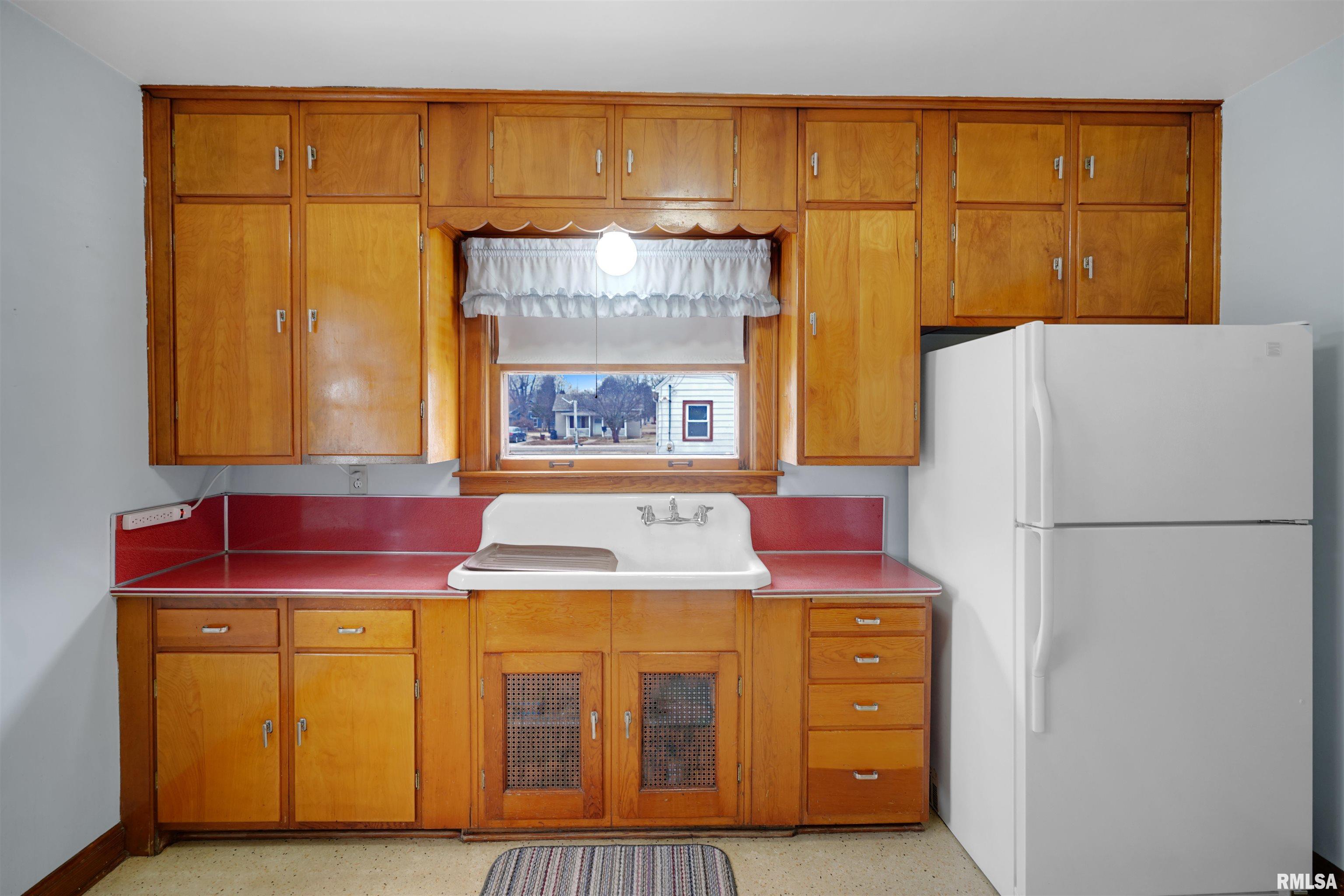 716 West Walnut Street Chillicothe, IL 61523 - Photo 12 of 40