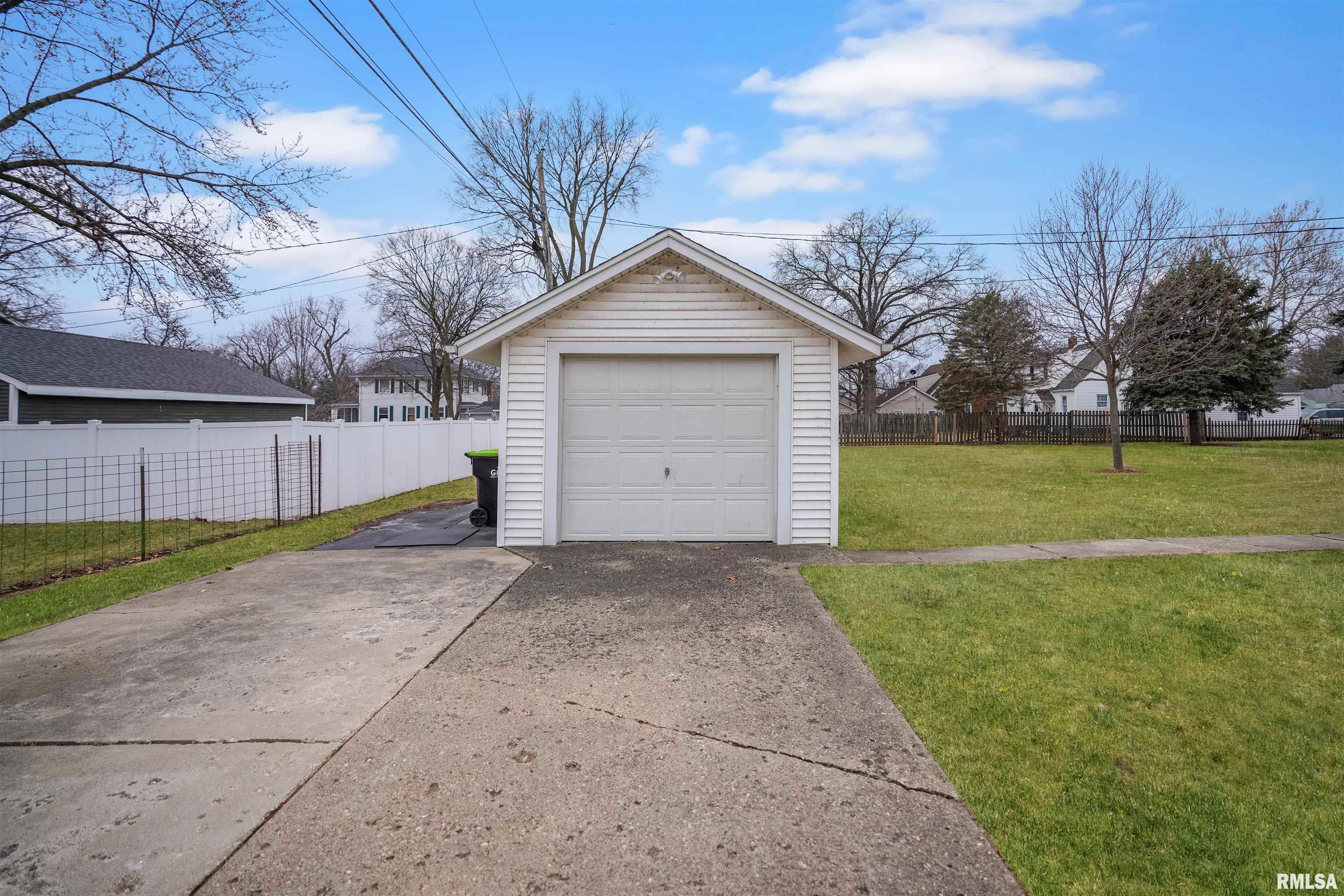 716 West Walnut Street Chillicothe, IL 61523 - Photo 36 of 40