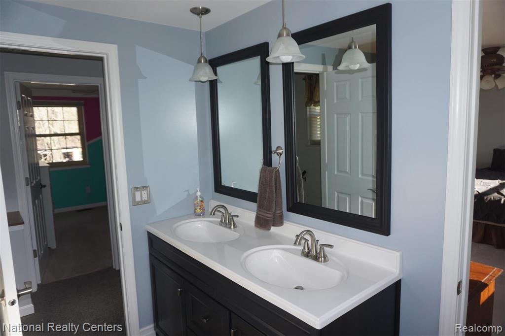 552 Buckingham Road Canton, MI 48188 - Photo 19 of 43