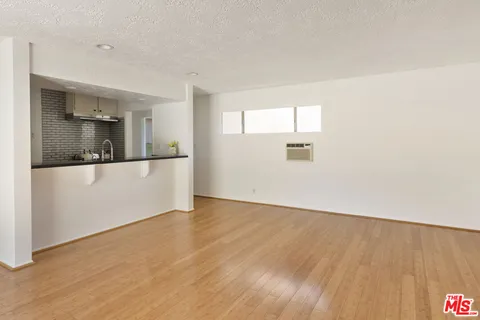 $1,399,000 | 1561 Carmona Avenue, Los Angeles, CA 90019