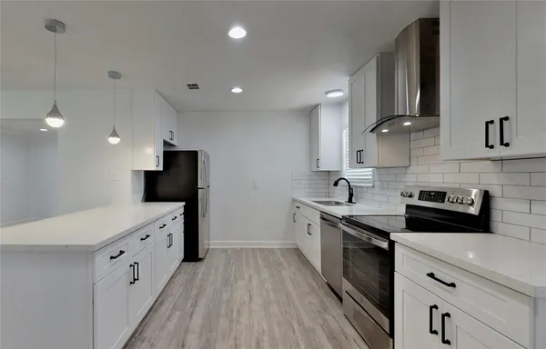 $2,500 | 9023 Dunlap Street, Houston, TX 77074