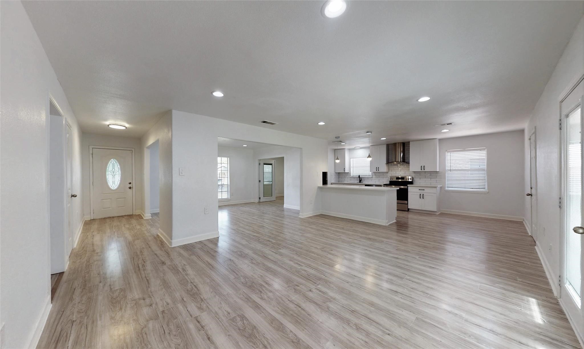 9023 Dunlap Street Houston, TX 77074 - Photo 3 of 22