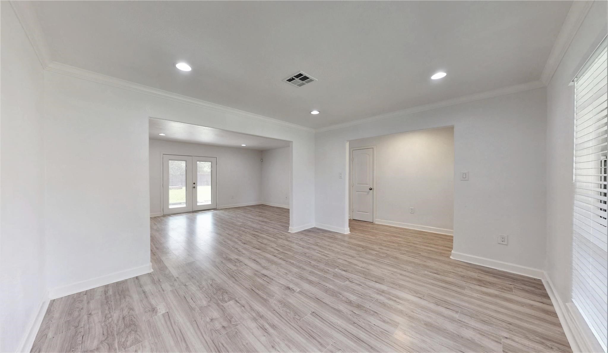 9023 Dunlap Street Houston, TX 77074 - Photo 4 of 22