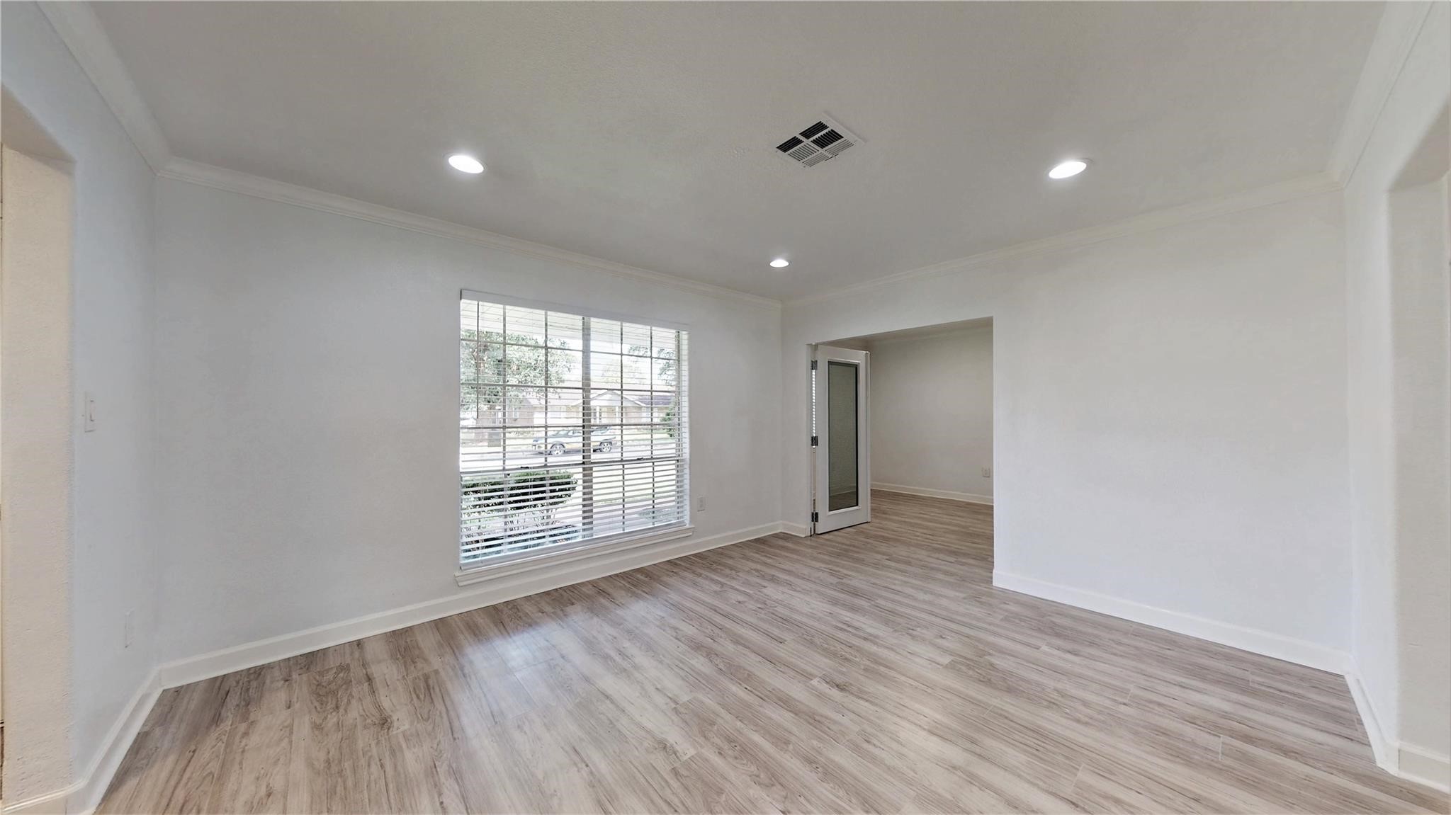 9023 Dunlap Street Houston, TX 77074 - Photo 10 of 22