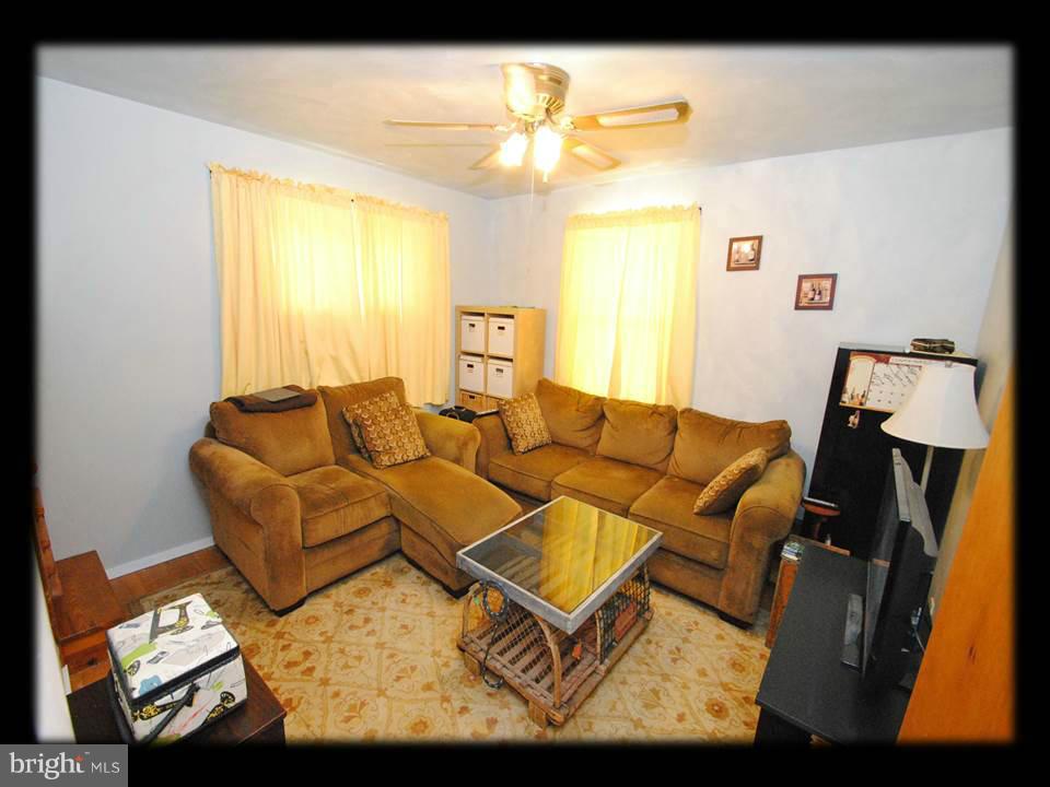 210 North Branch Road Baltimore, MD 21222 - Photo 22 of 30 MASTER BEDROOM