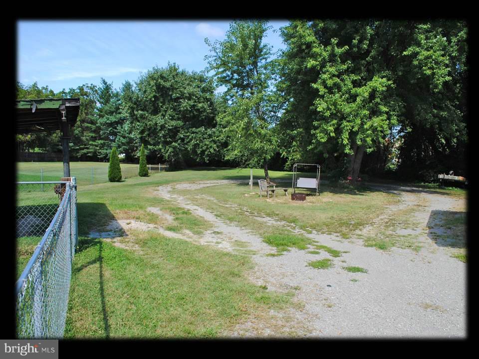 210 North Branch Road Baltimore, MD 21222 - Photo 7 of 30 LARGE PRIVATE LOT BACKS TO WOODS