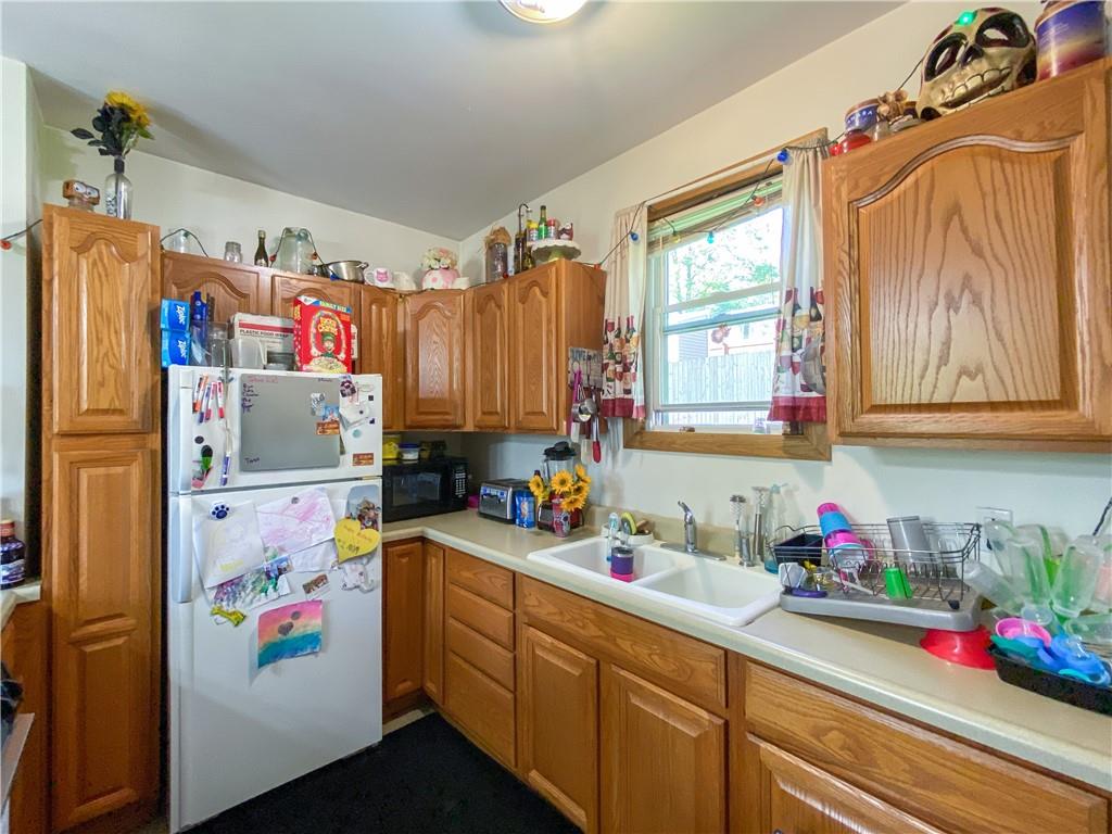 612 Lincoln Street Rochester, PA 15074 - Photo 8 of 18