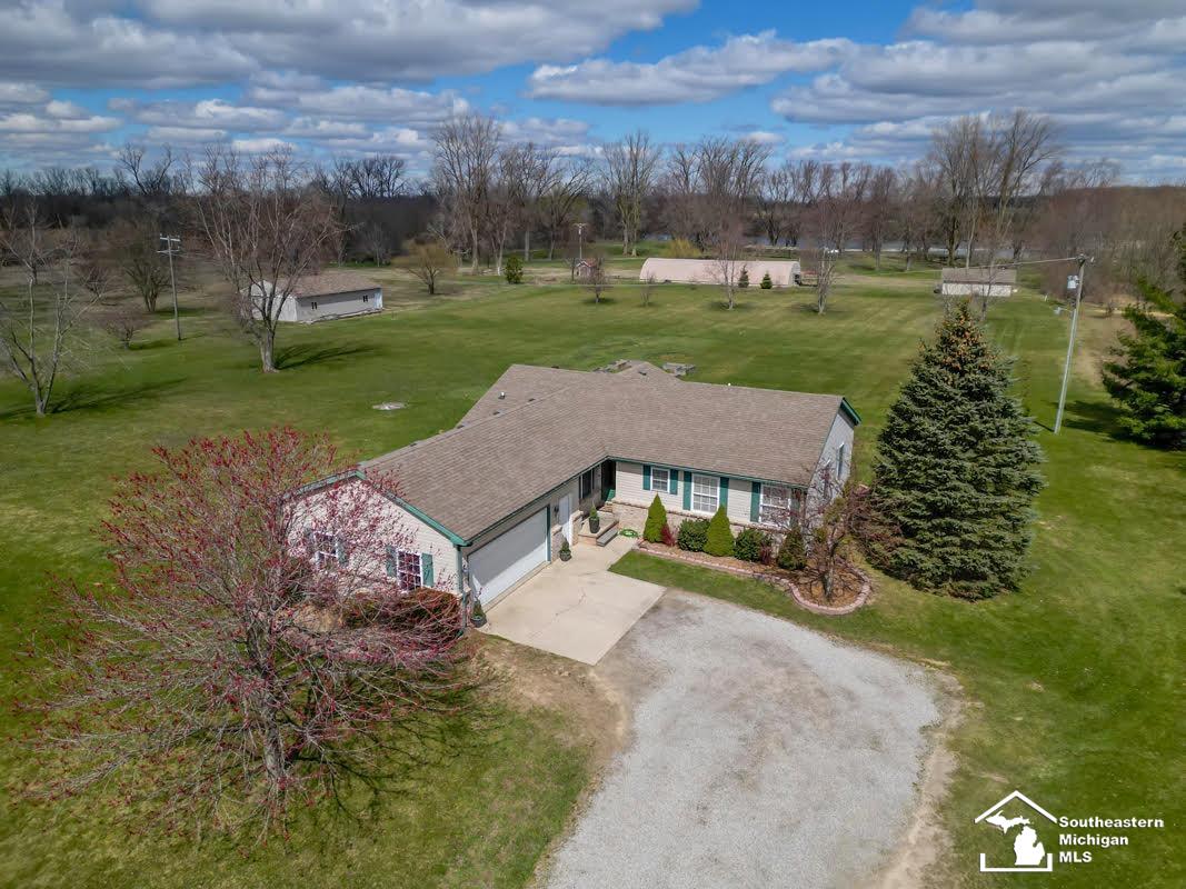 8294 Dixon Road Monroe, MI 48161 - Photo 1 of 4