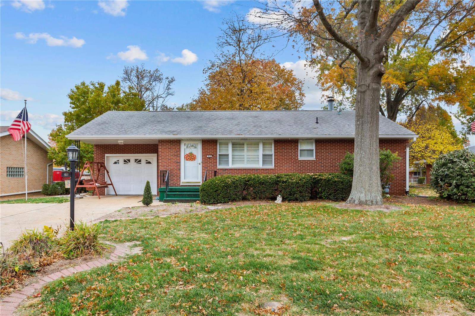 816 Pardee Road Godfrey, IL 62035 - Photo 1 of 22 Gallery Image 1