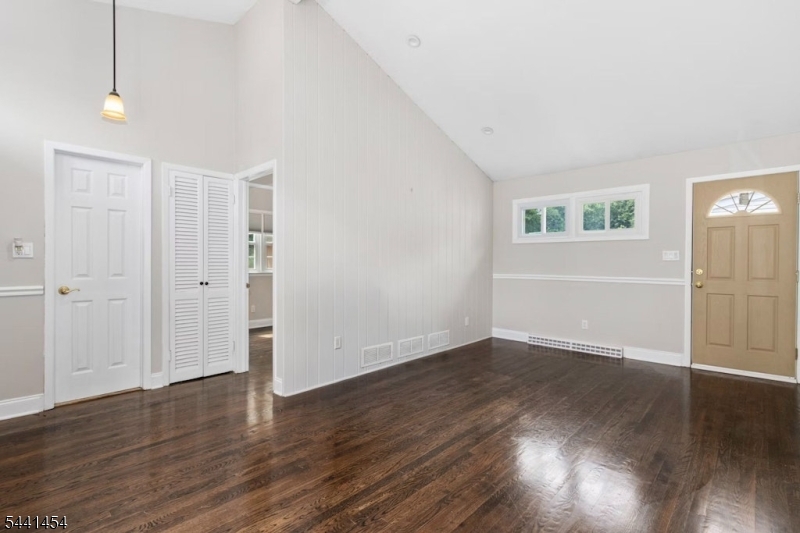 1179 Blazo Terrace Mountainside, NJ 07092 - Photo 27 of 41