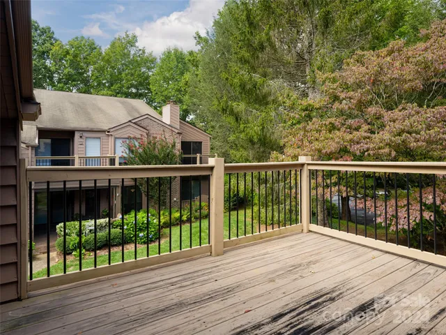 $229,000 | 38 Ravencroft Lane, Unit E, Asheville, NC 28803