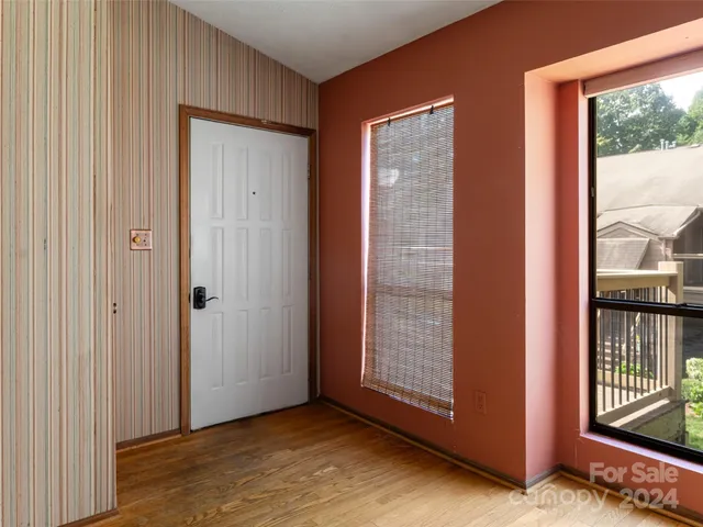 $229,000 | 38 Ravencroft Lane, Unit E, Asheville, NC 28803