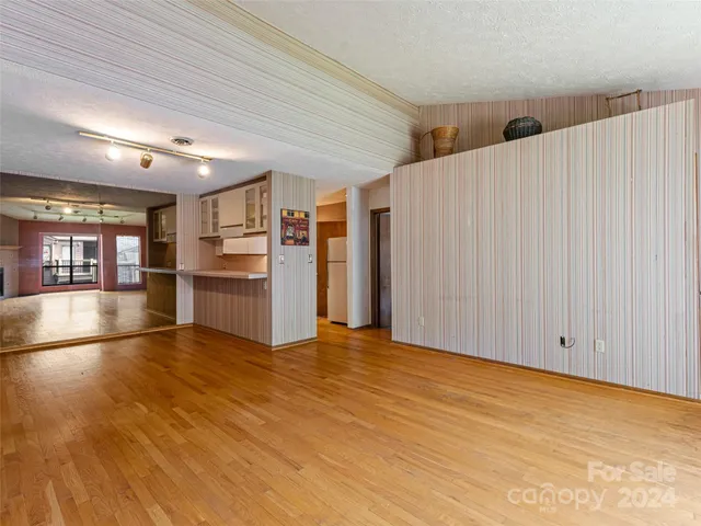 $229,000 | 38 Ravencroft Lane, Unit E, Asheville, NC 28803