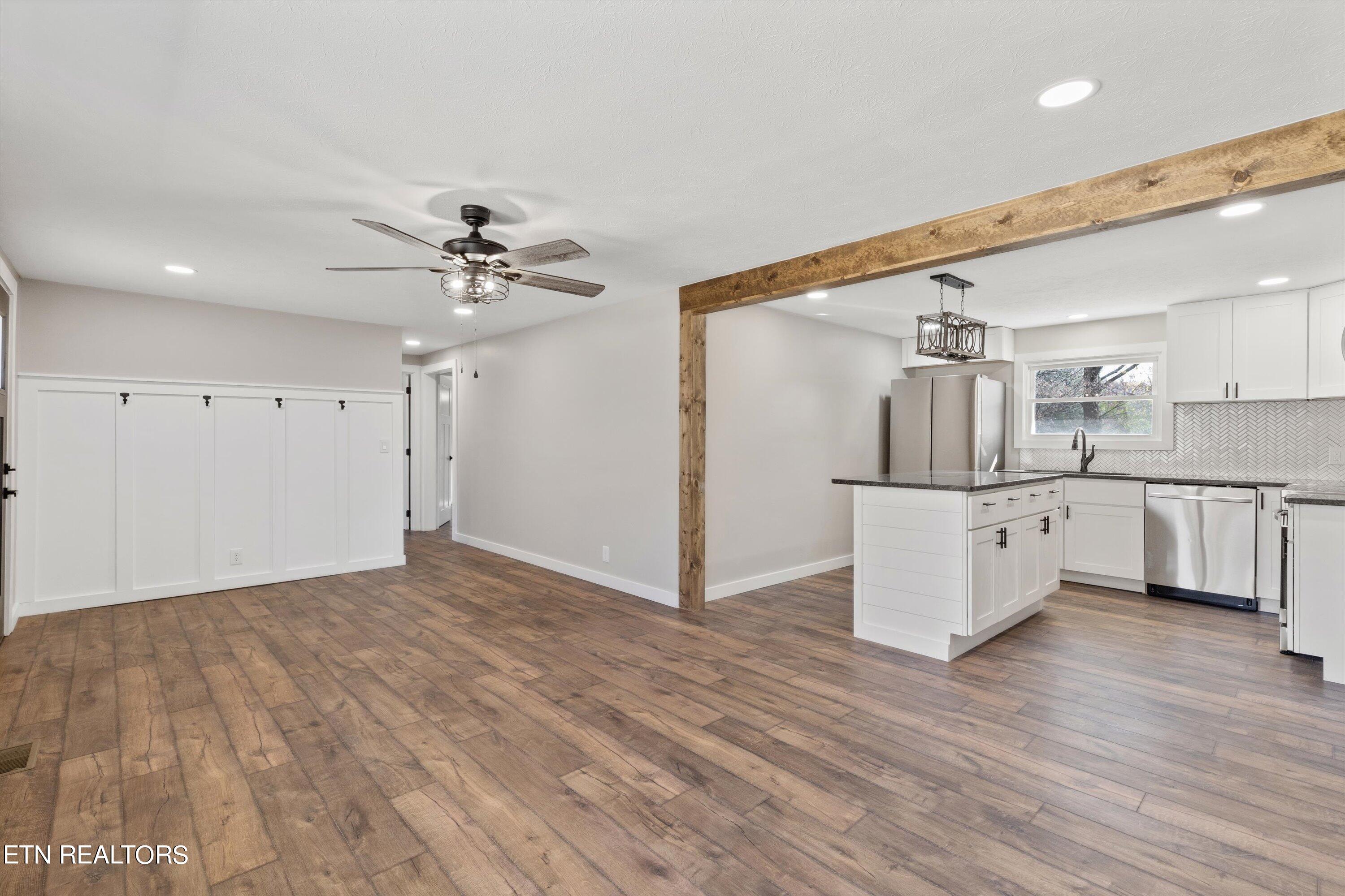513 Foust Carney Road Powell, TN 37849 - Photo 8 of 28 11-513FoustCarneyRd05