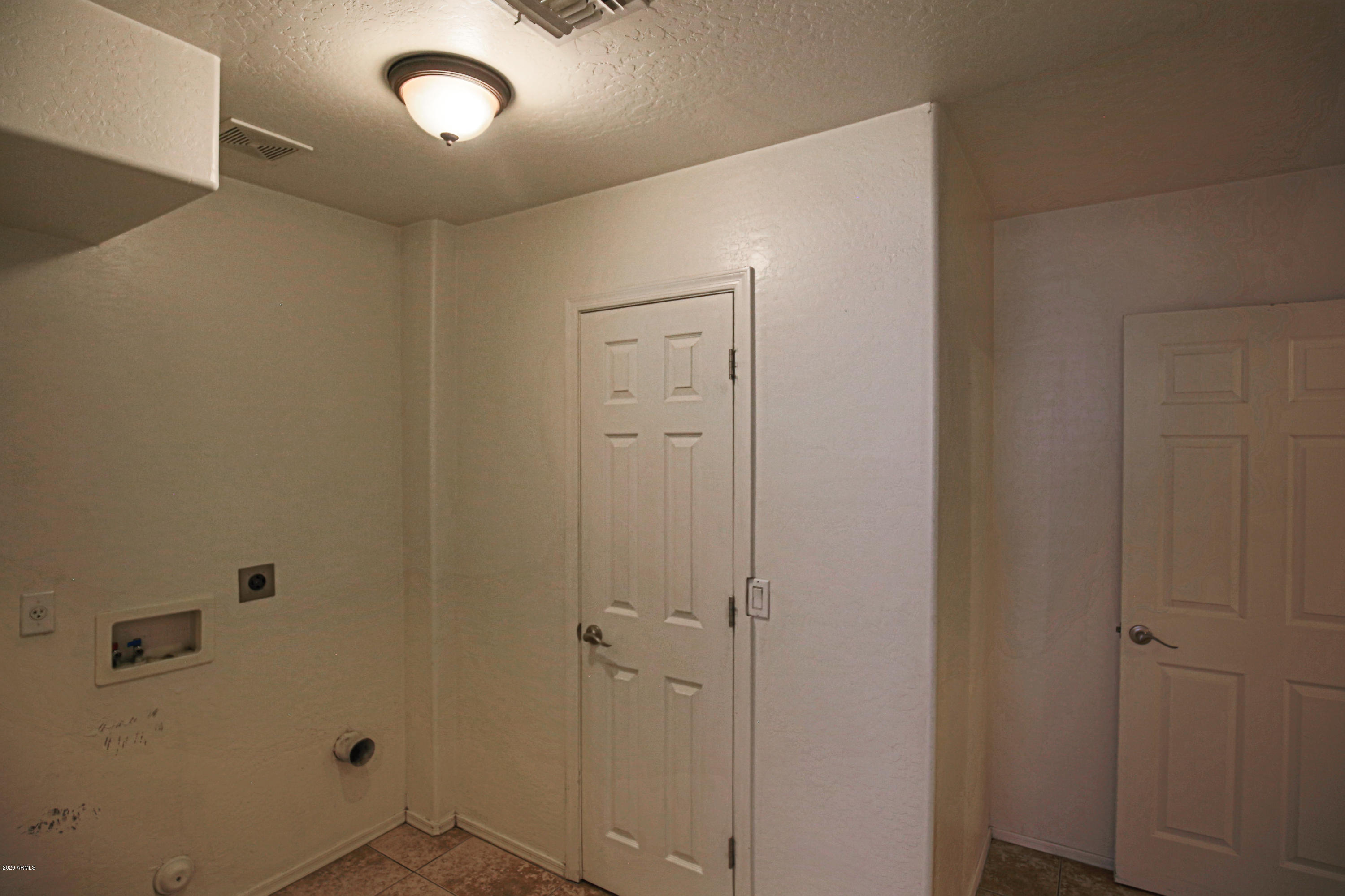 1747 West Pecan Road Phoenix, AZ 85041 - Photo 15 of 18 1747 W Pecan Rd Phoenix AZ 85041 X-10