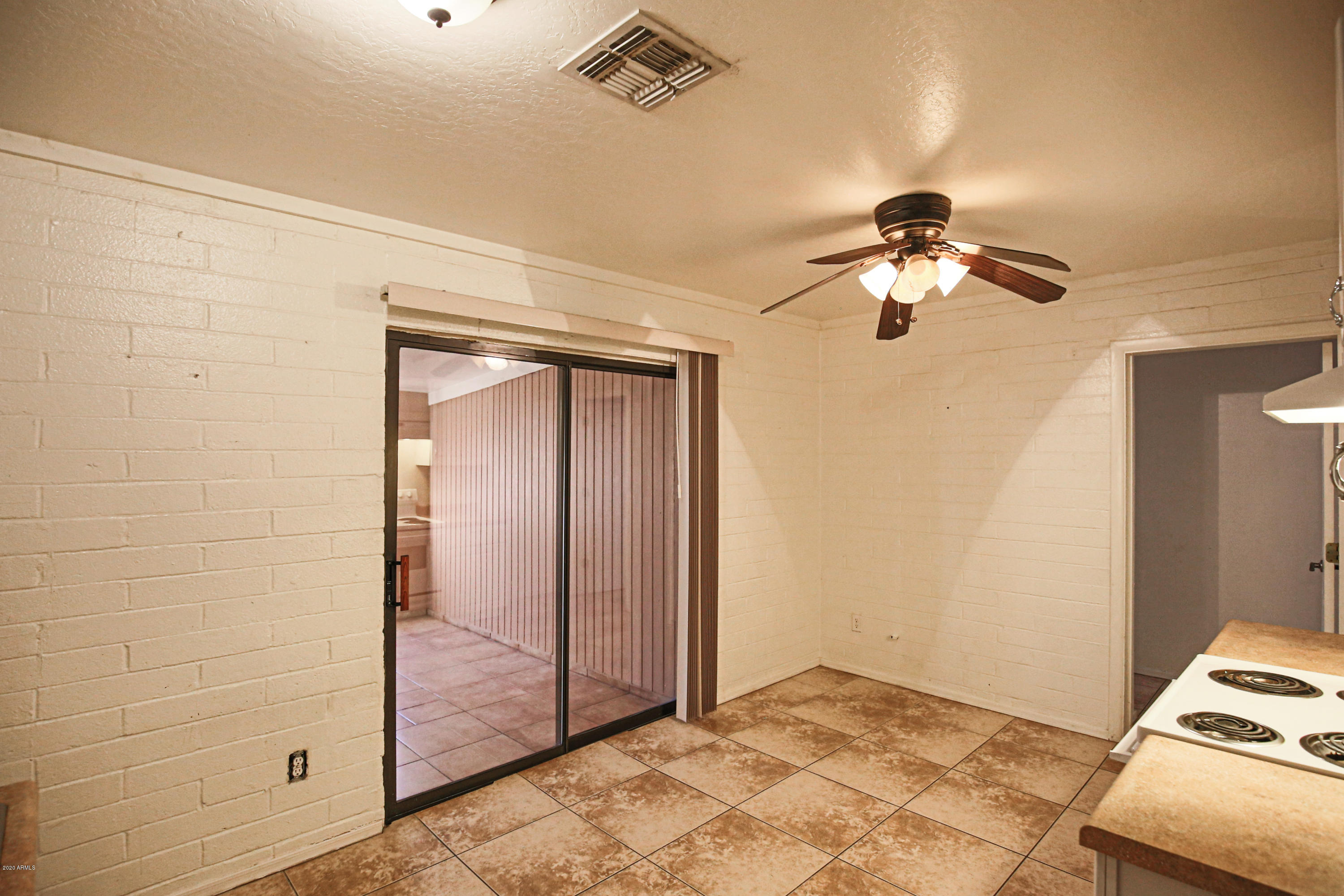 1747 West Pecan Road Phoenix, AZ 85041 - Photo 8 of 18 1747 W Pecan Rd Phoenix AZ 85041 X-15