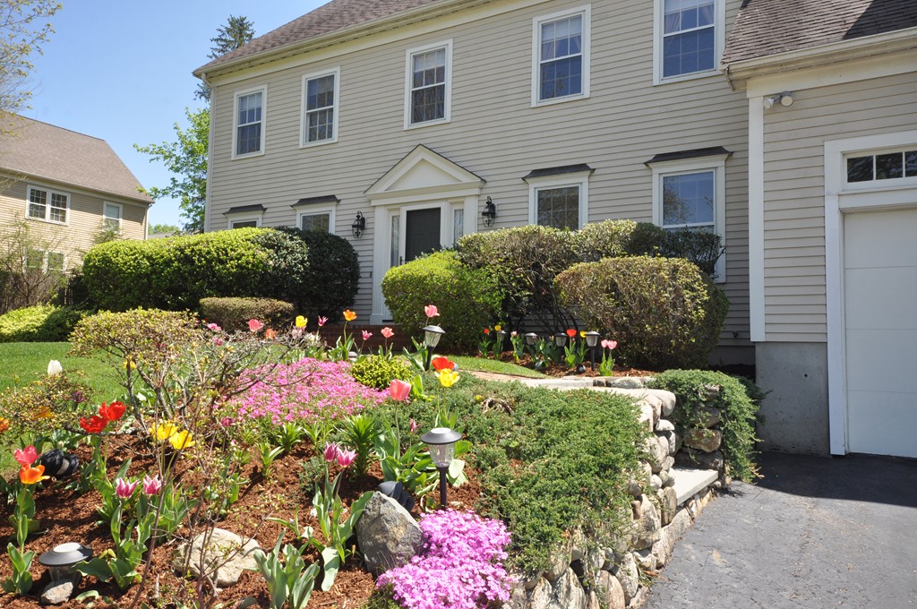 7 Haskell Street Lexington, MA 02420 - Photo 2 of 30 Gallery Image 2