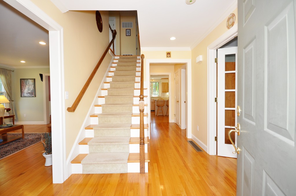 7 Haskell Street Lexington, MA 02420 - Photo 3 of 30 Gallery Image 3