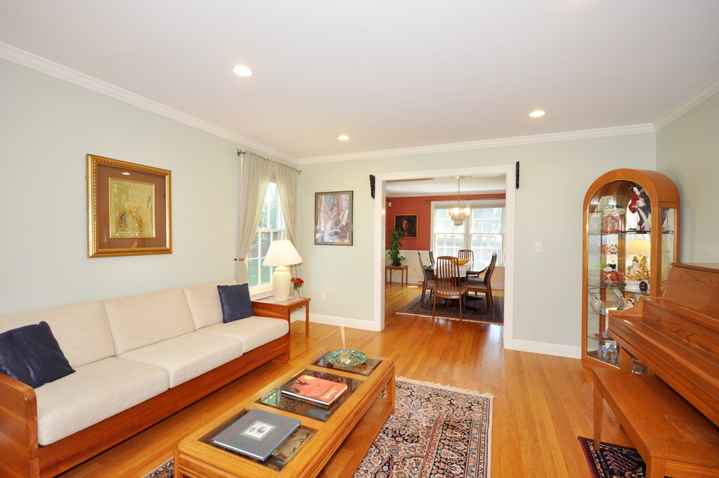 7 Haskell Street Lexington, MA 02420 - Photo 7 of 30 Gallery Image 7