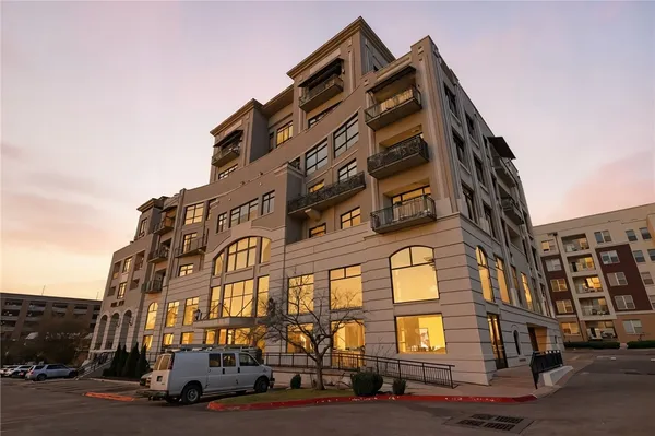 $890,000 | 401 West Watson Street, Unit 401, Fayetteville, AR 72701