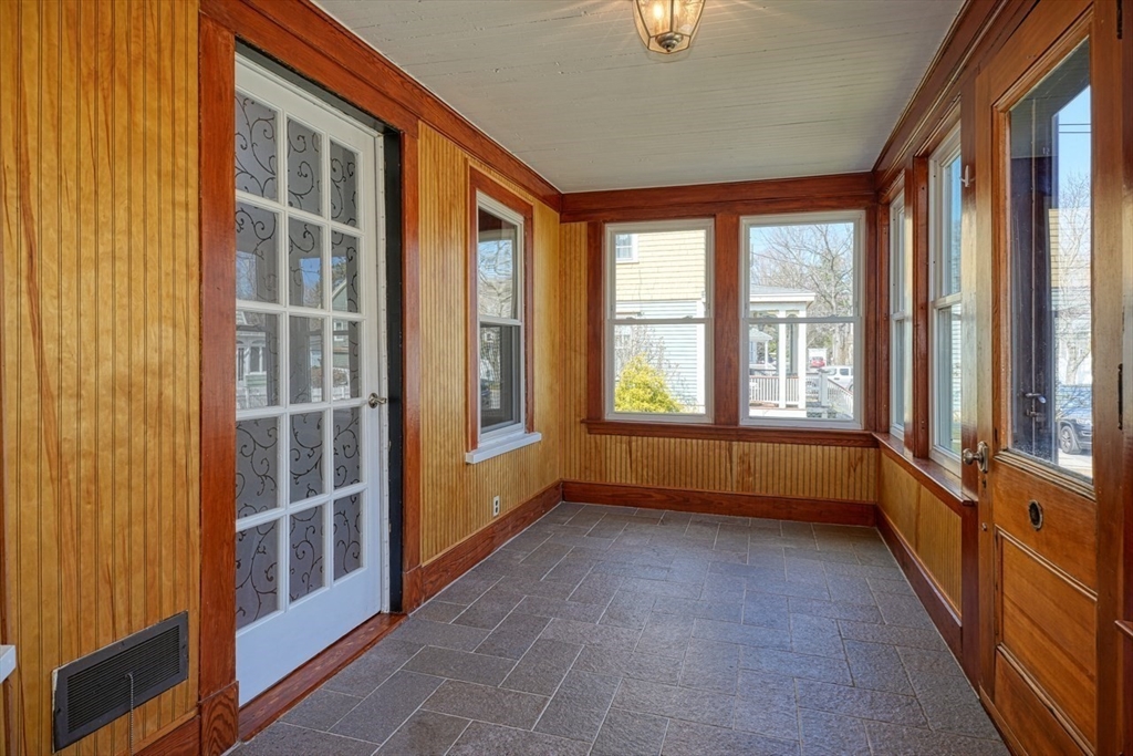 3 Bent Avenue Maynard, MA 01754 - Photo 4 of 33