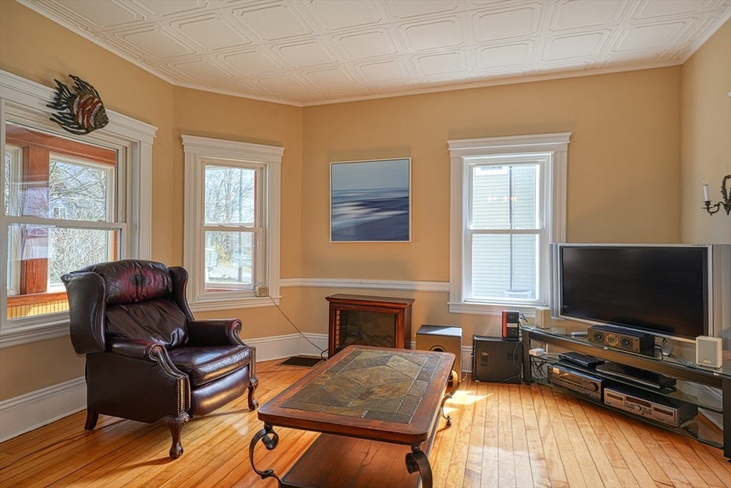 3 Bent Avenue Maynard, MA 01754 - Photo 6 of 33