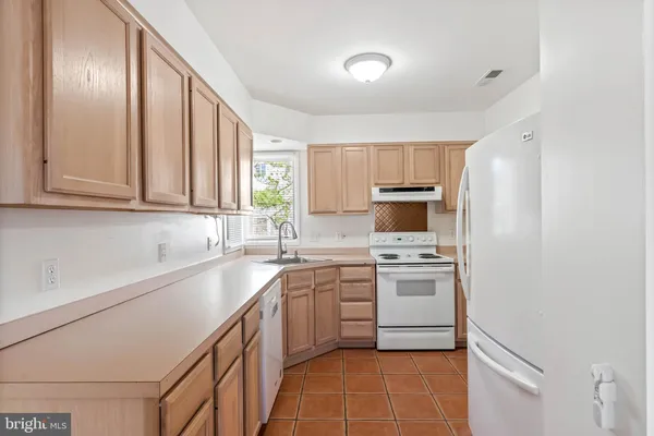 $2,300 | 539 Hudson Avenue, Unit B, Bethany Beach, DE 19930