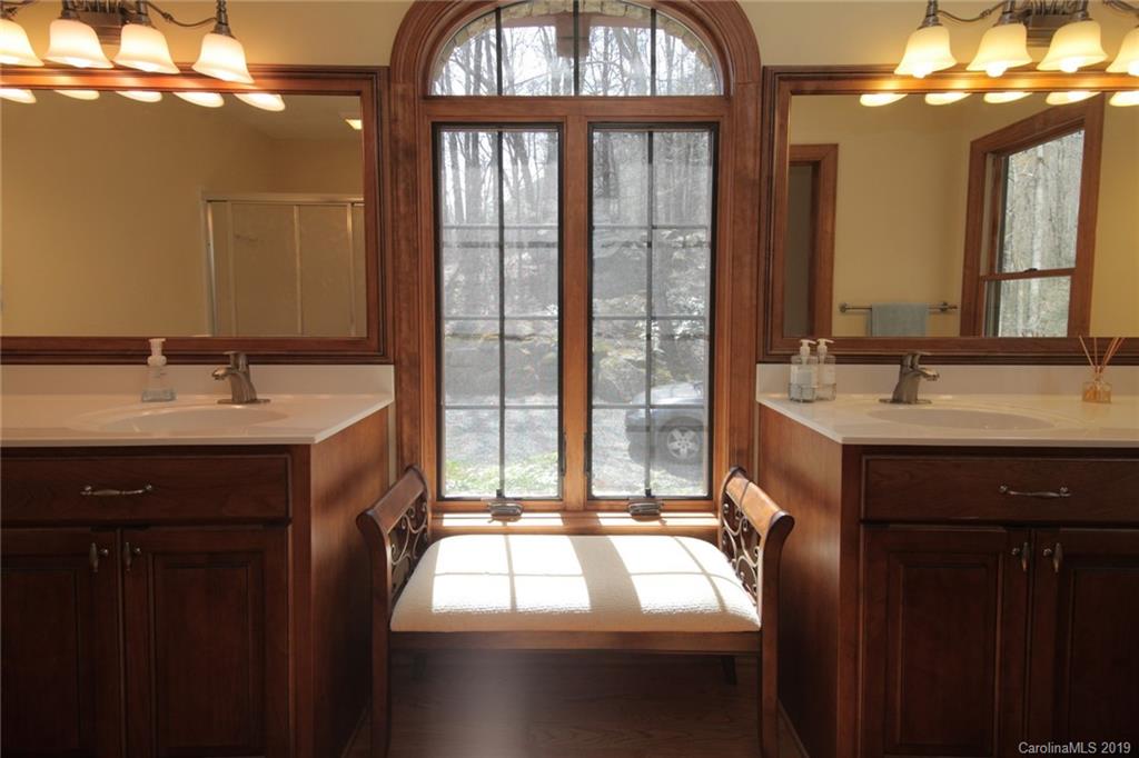 138 Cardinal Road Lake Lure, NC 28746 - Photo 18 of 40 Gallery Image 18
