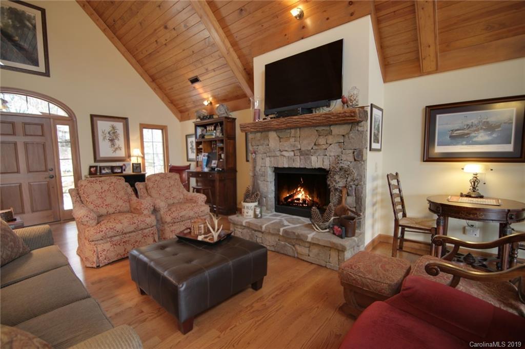 138 Cardinal Road Lake Lure, NC 28746 - Photo 7 of 40 Gallery Image 7